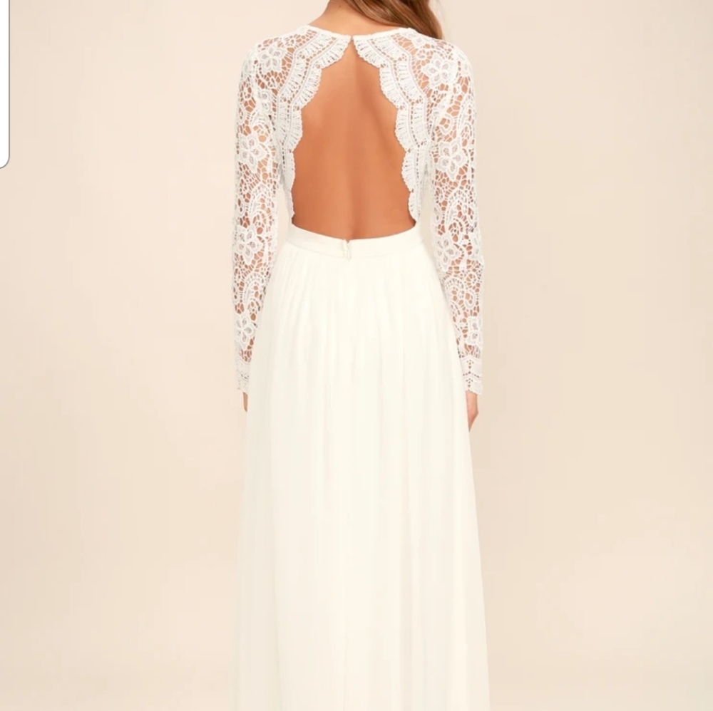 White lace long sleeve maxi dress